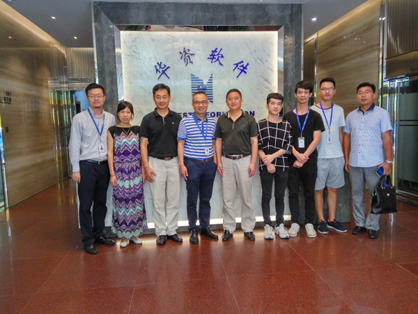 校企双方合影 校企双方合影