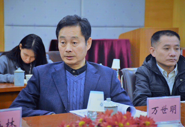 万世明院长汇报项目工作开展情况 万世明院长汇报项目工作开展情况