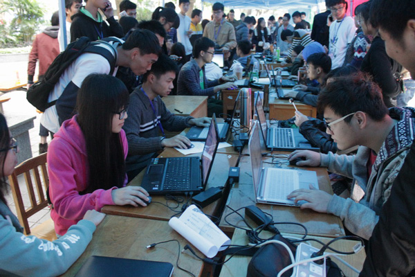 广东白云学院第18届科技文化艺术节正式开幕 广东白云学院第18届科技文化艺术节正式开幕