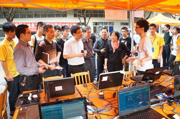 科技创新节竞赛现场 科技创新节竞赛现场